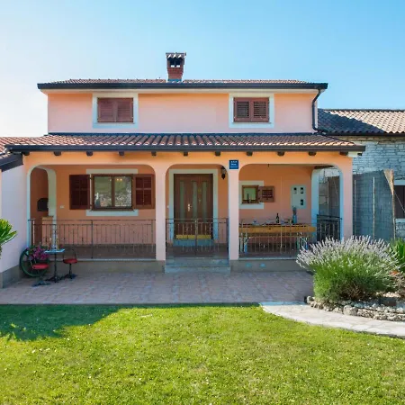 Holiday home Medica - Pzn318 By Interhome *
