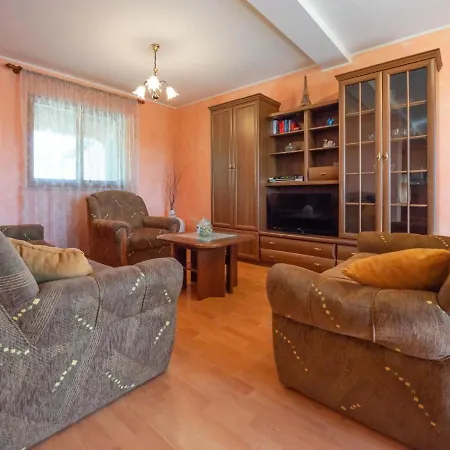 Medica By Interhome * Tinjan